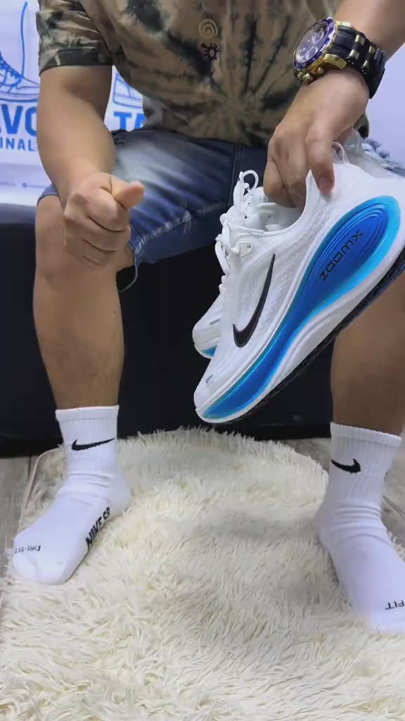 Tenis Vomero Plus Caballero